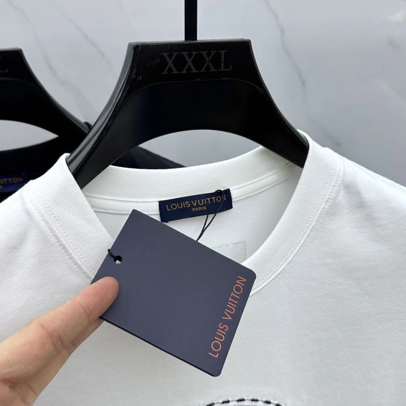 Louis Vuitton T-Shirts Bright 136120