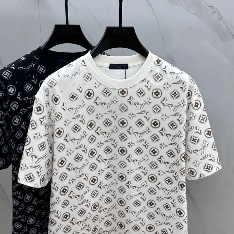 Louis Vuitton T-Shirts Chic 136121