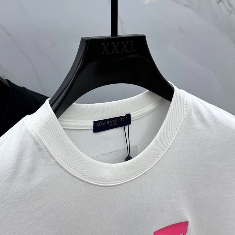 Timeless Louis Vuitton T-Shirts 136115