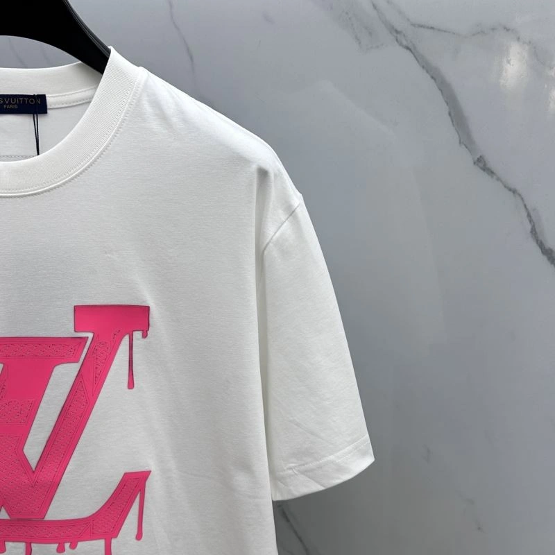 Timeless Louis Vuitton T-Shirts 136115