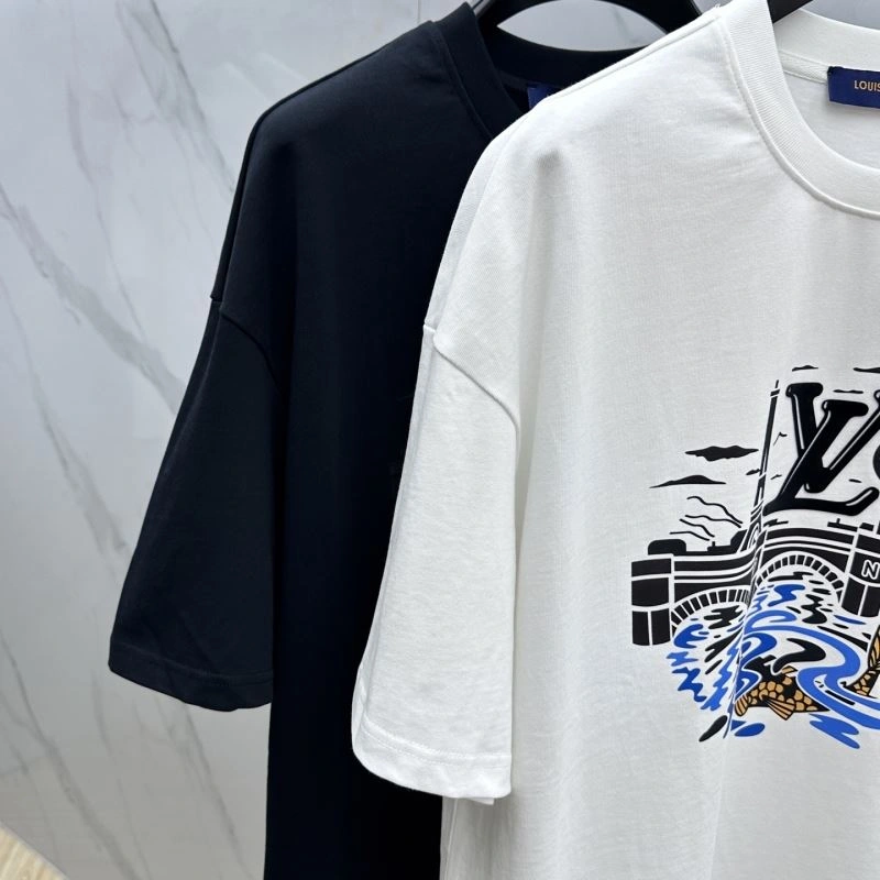 Cozy Louis Vuitton T-Shirts 136118