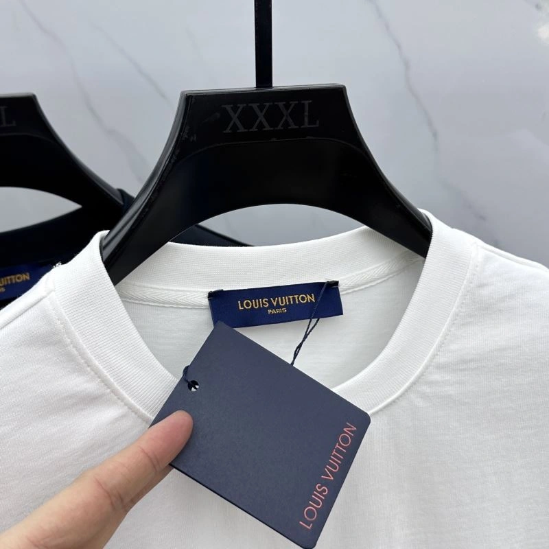Cozy Louis Vuitton T-Shirts 136118