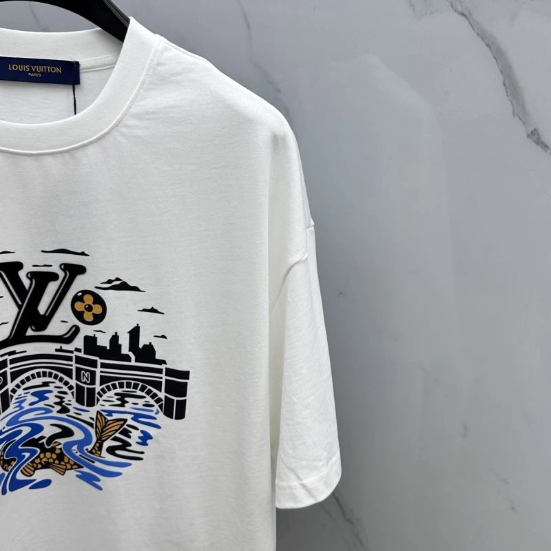 Cozy Louis Vuitton T-Shirts 136118