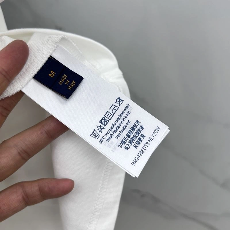 Cozy Louis Vuitton T-Shirts 136118