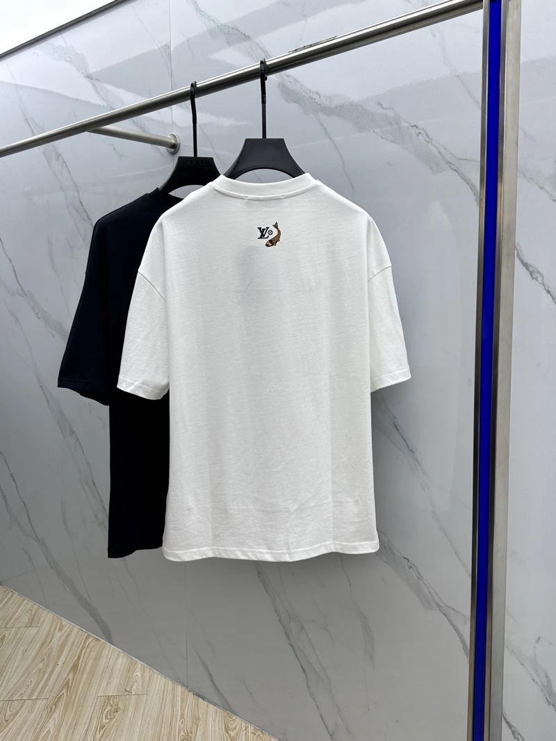 Cozy Louis Vuitton T-Shirts 136118