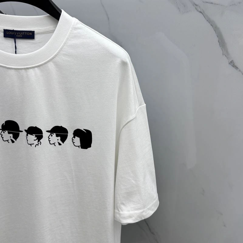 Louis Vuitton T-Shirts ComfortFit 136111