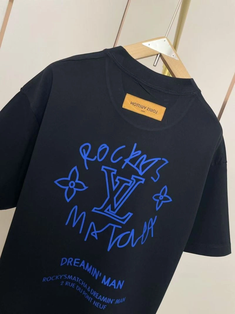 Louis Vuitton T-Shirts HighPerformance 136110