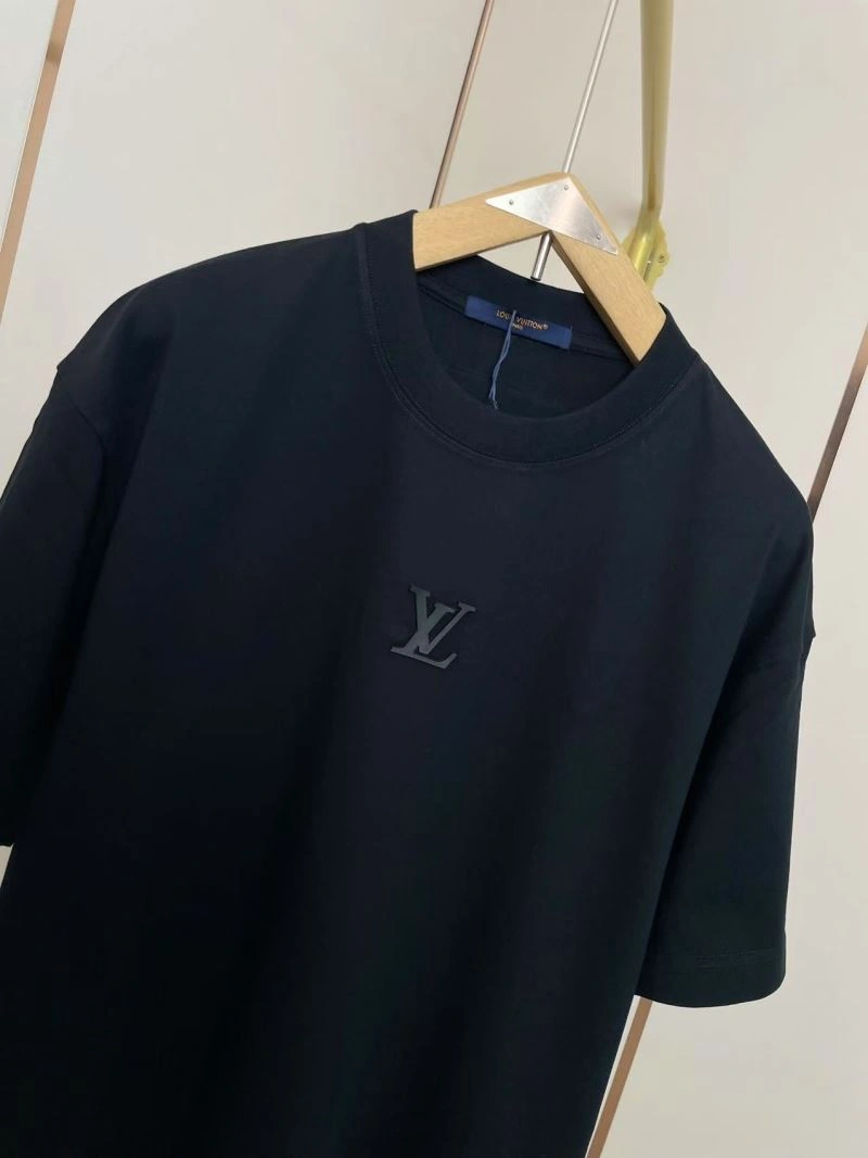 Louis Vuitton T-Shirts OdorResistant 136103