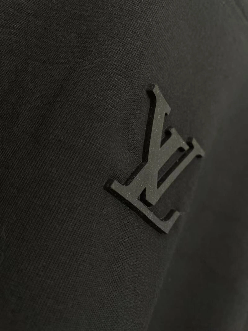 Louis Vuitton T-Shirts OdorResistant 136103