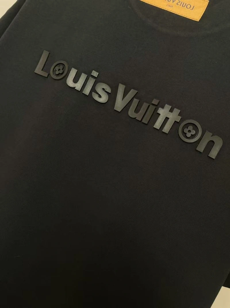Louis Vuitton T-Shirts OdorResistant 136103