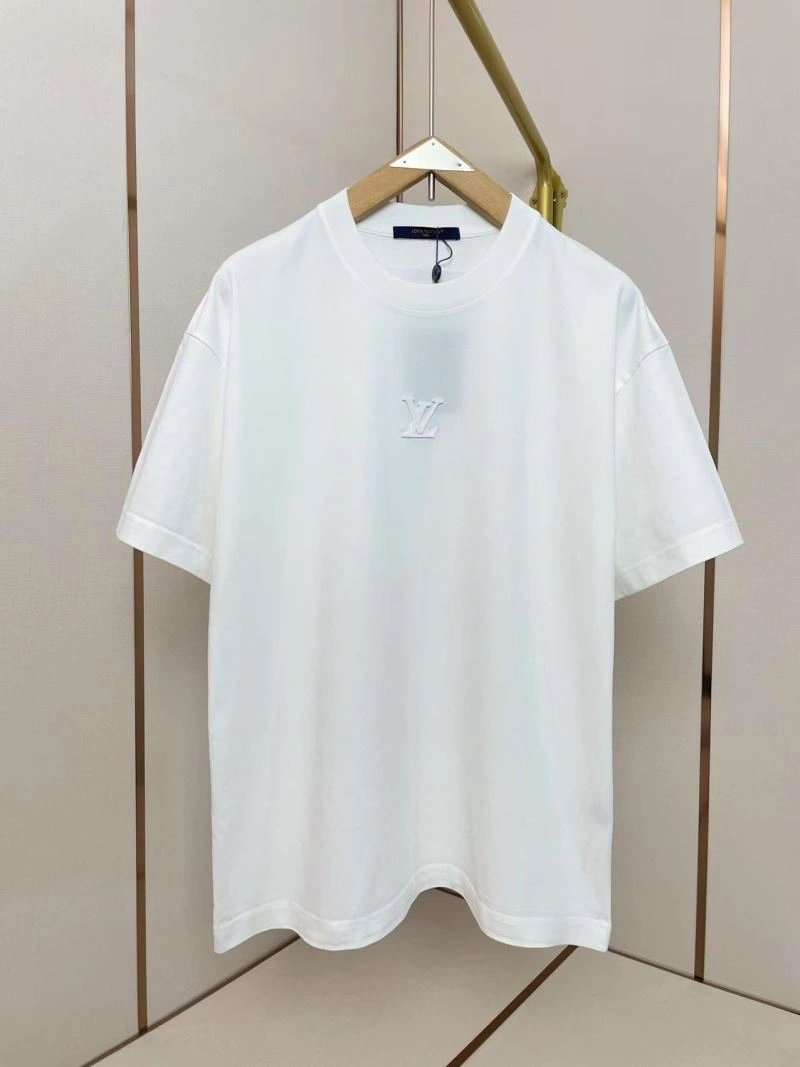Flexible Louis Vuitton T-Shirts 136113