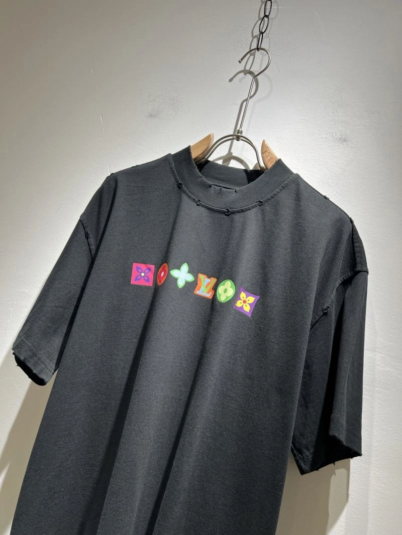 Louis Vuitton T-Shirts Casual 136094