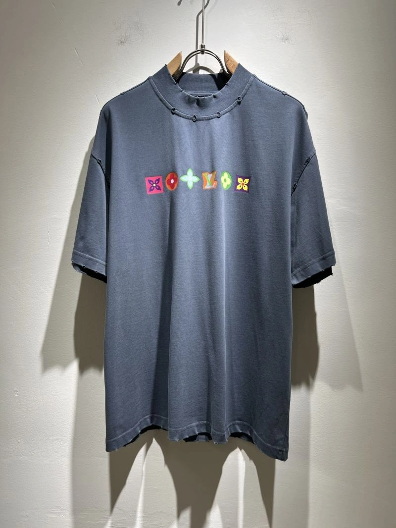 Louis Vuitton T-Shirts Elegant 136089