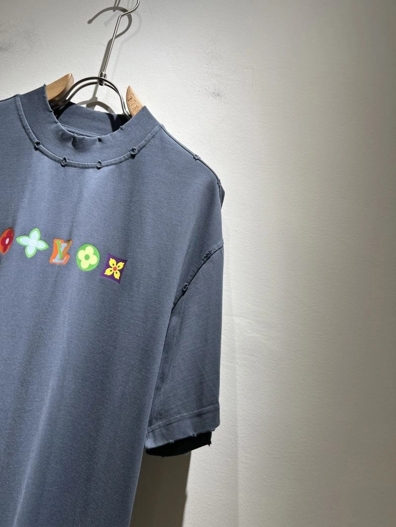 Louis Vuitton T-Shirts Elegant 136089