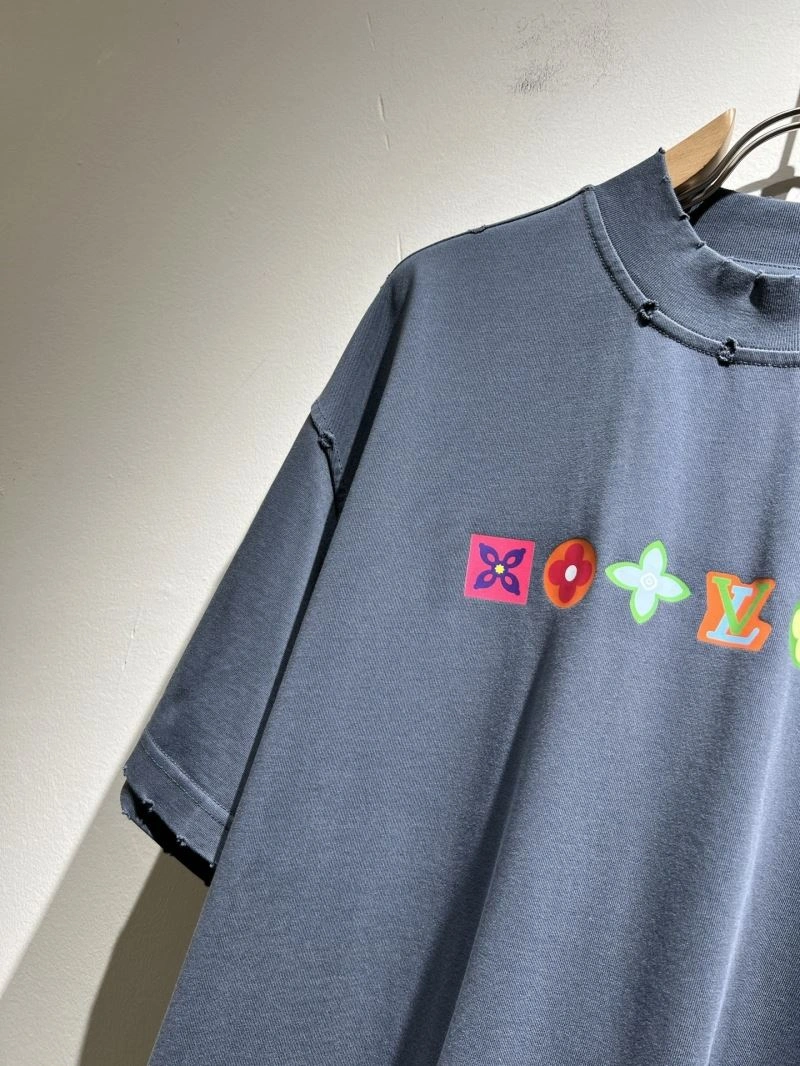 Louis Vuitton T-Shirts Elegant 136089