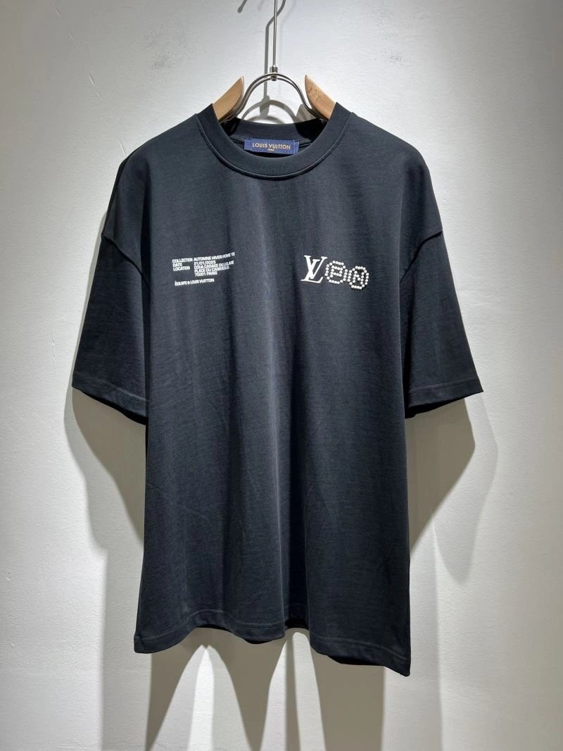 Louis Vuitton T-Shirts Lightweight 136101