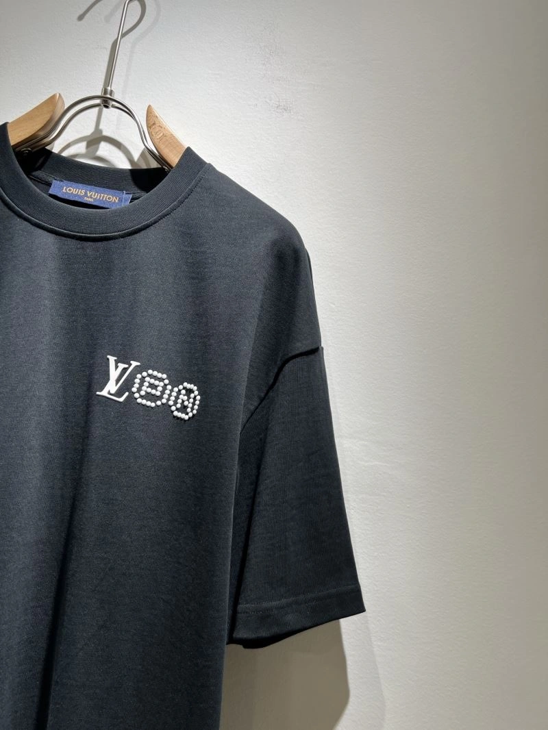 Louis Vuitton T-Shirts Lightweight 136101
