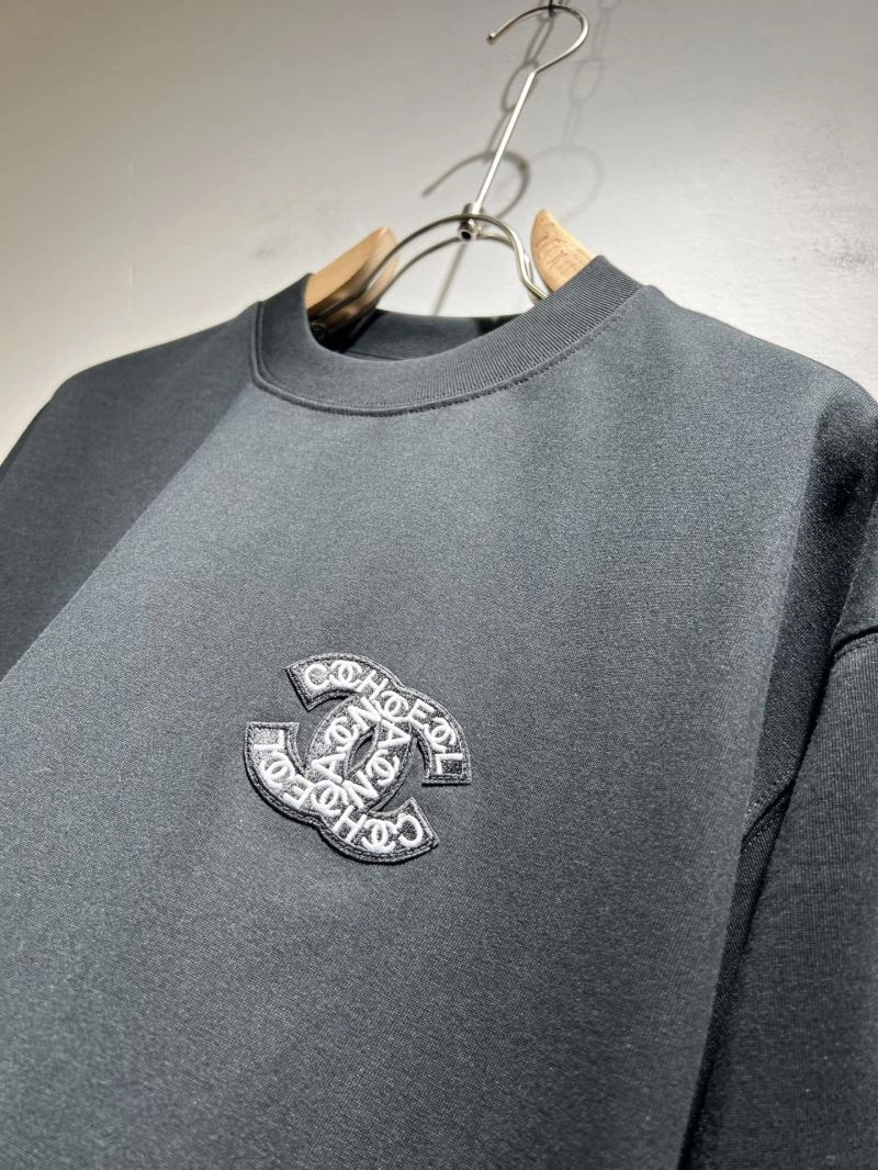 Louis Vuitton T-Shirts Versatile 136087
