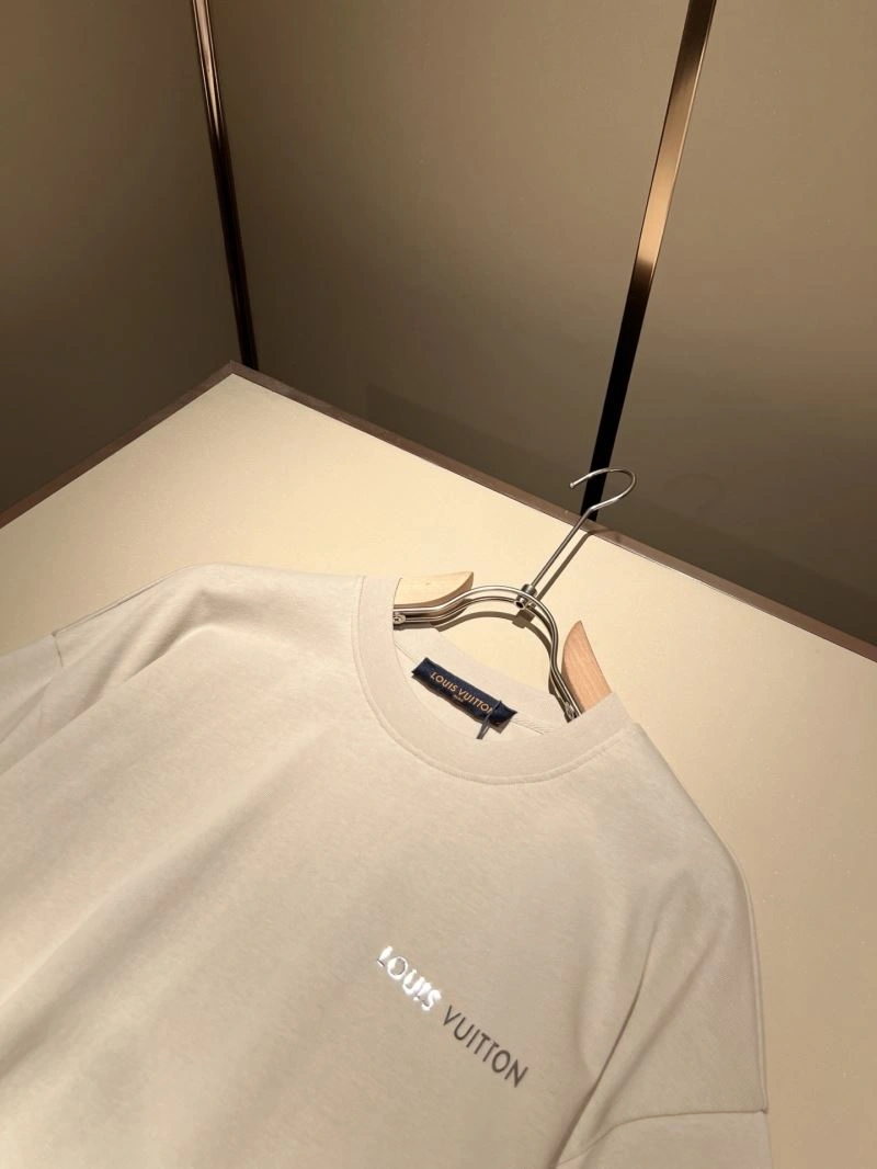 Louis Vuitton T-Shirts TravelReady 136159