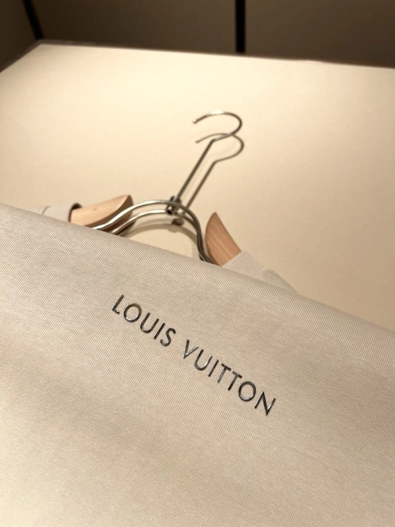 Louis Vuitton T-Shirts TravelReady 136159