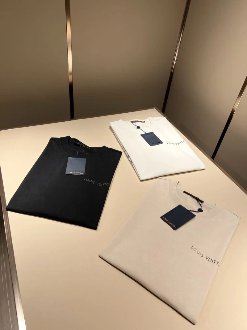 Louis Vuitton T-Shirts HighPerformance 136096