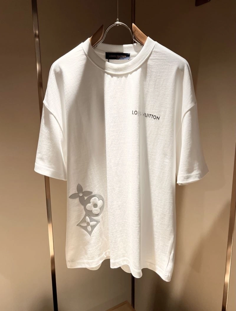 Louis Vuitton T-Shirts HighPerformance 136096