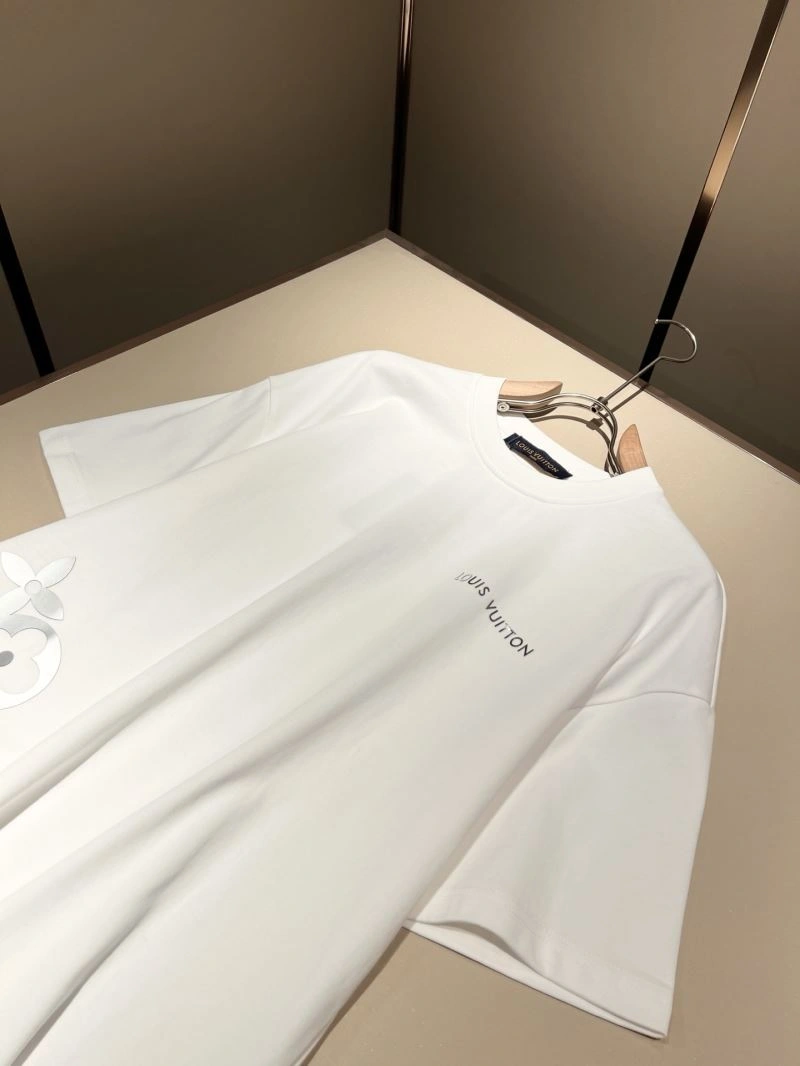 Louis Vuitton T-Shirts HighPerformance 136096