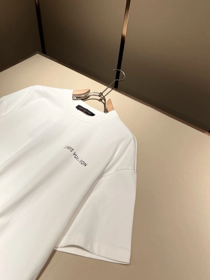 Louis Vuitton T-Shirts HighPerformance 136096