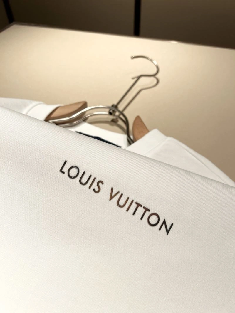 Louis Vuitton T-Shirts HighPerformance 136096
