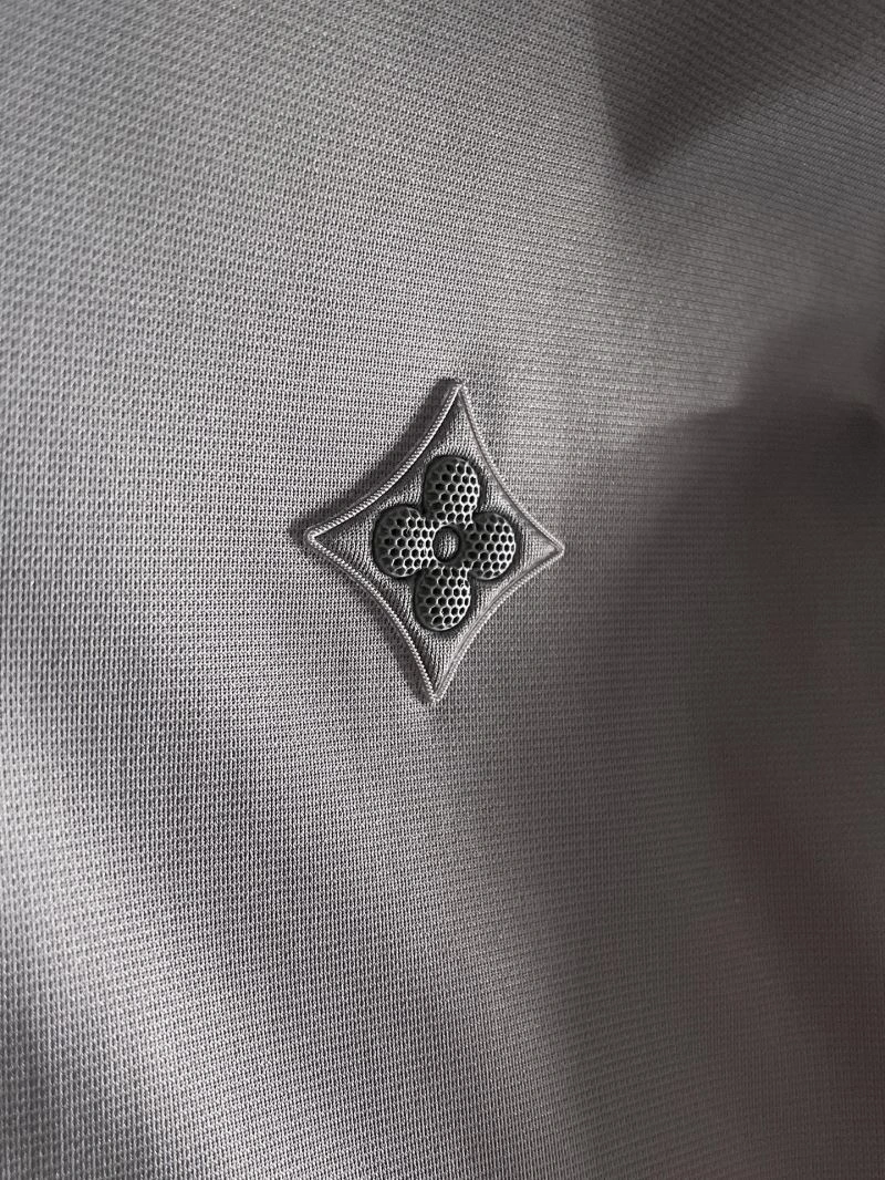 SmoothTexture Louis Vuitton T-Shirts 136084