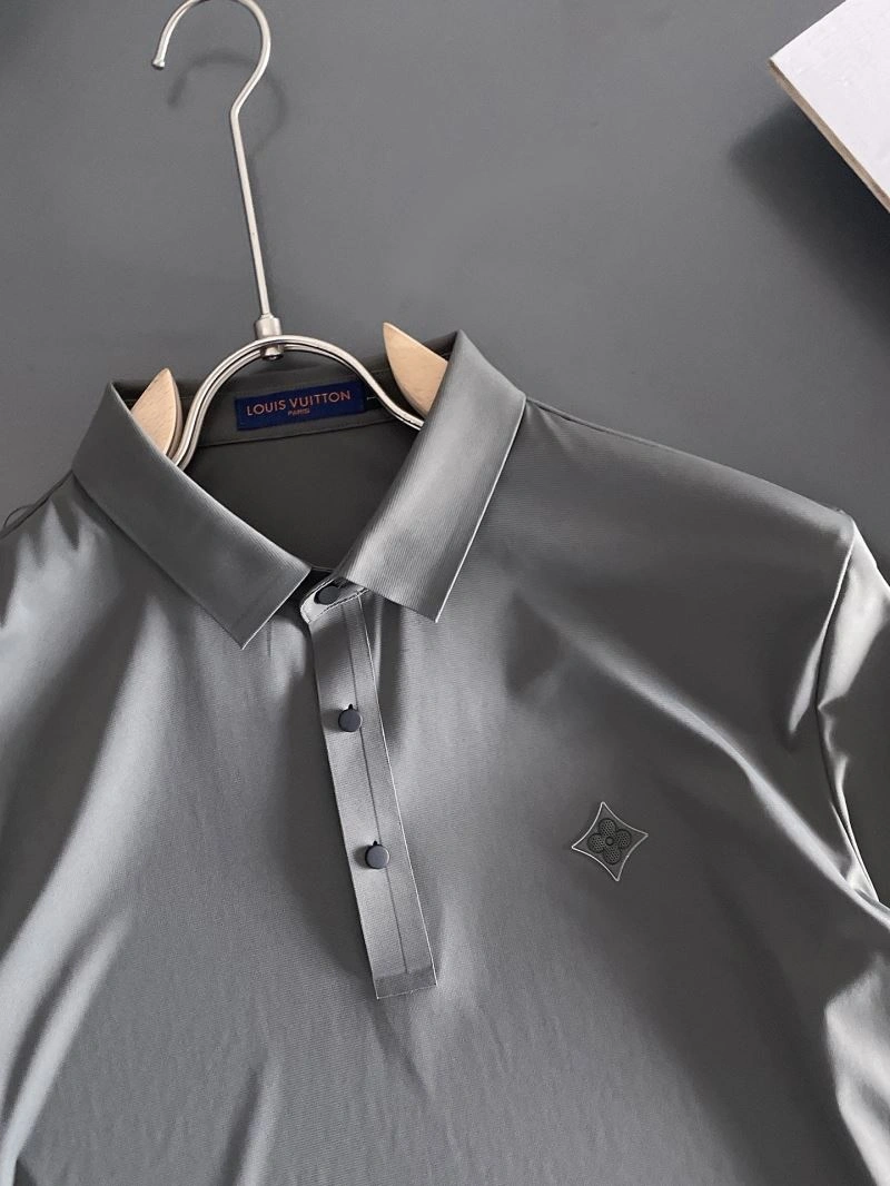 SmoothTexture Louis Vuitton T-Shirts 136084