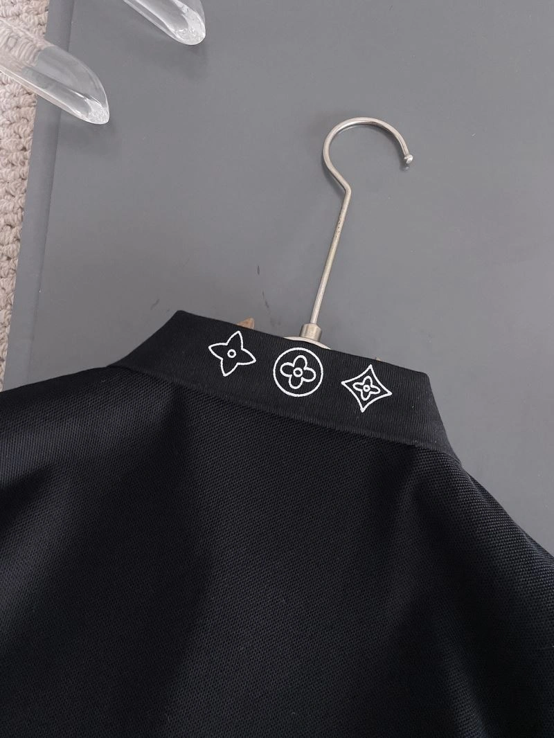 Compact Louis Vuitton T-Shirts 136055