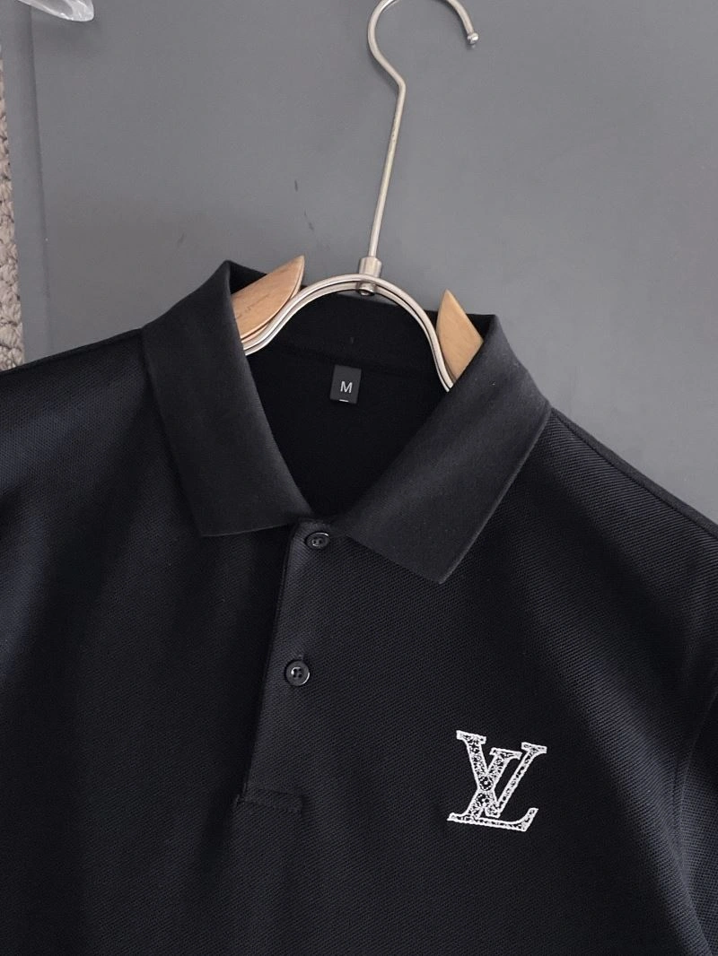 Compact Louis Vuitton T-Shirts 136055