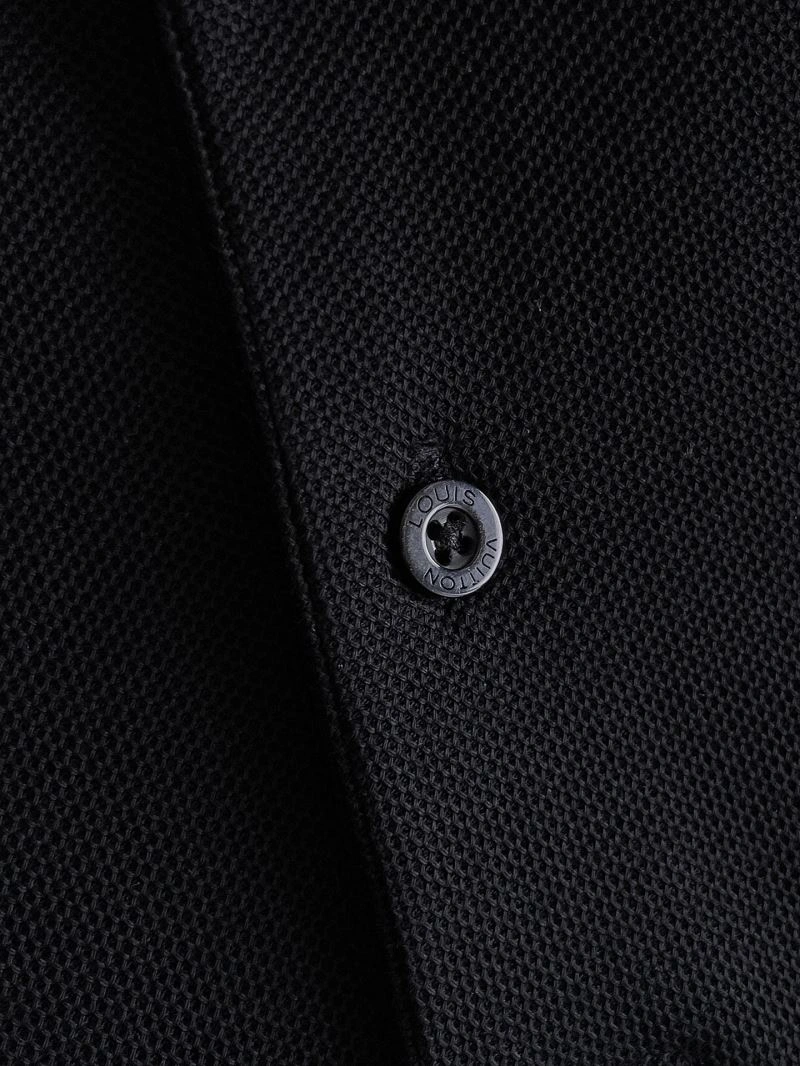 Compact Louis Vuitton T-Shirts 136055