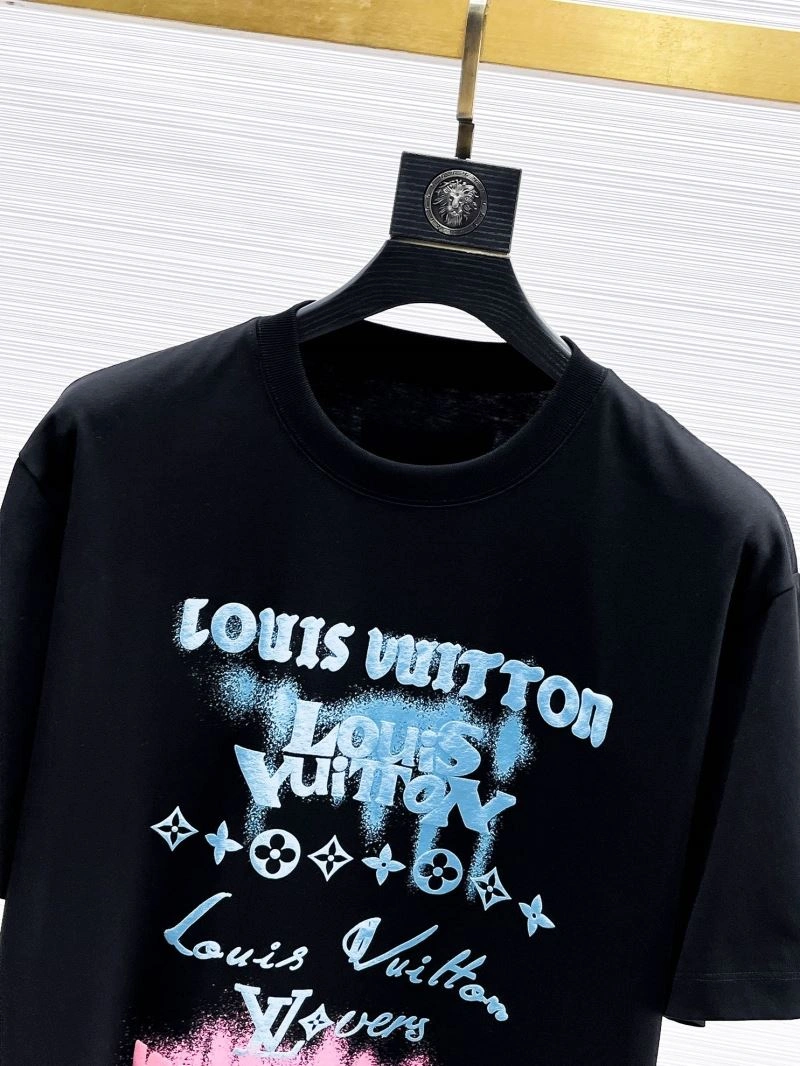 AllSeason Louis Vuitton T-Shirts 136078