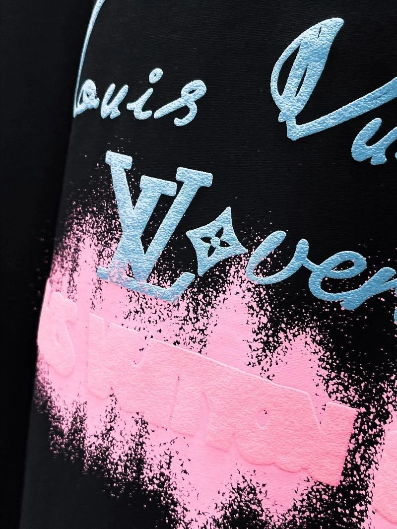 AllSeason Louis Vuitton T-Shirts 136078