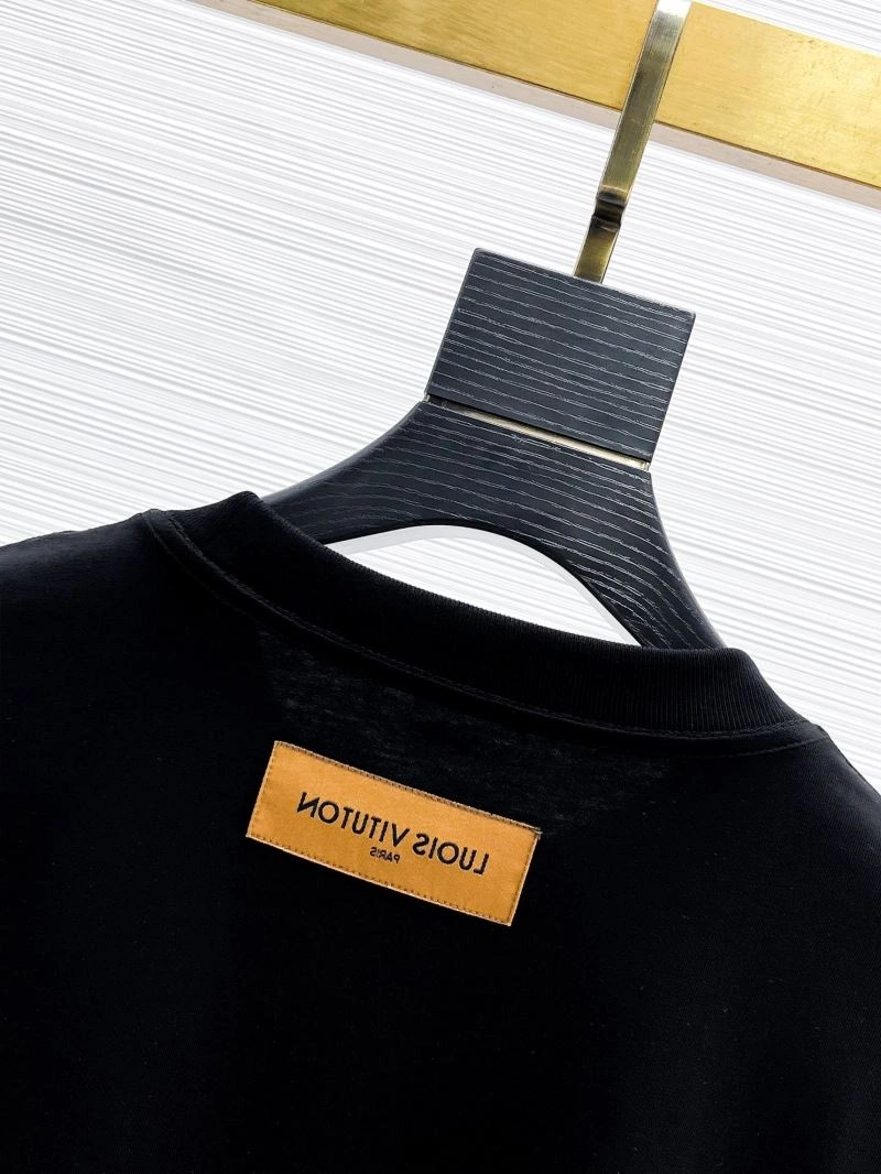 AllSeason Louis Vuitton T-Shirts 136078