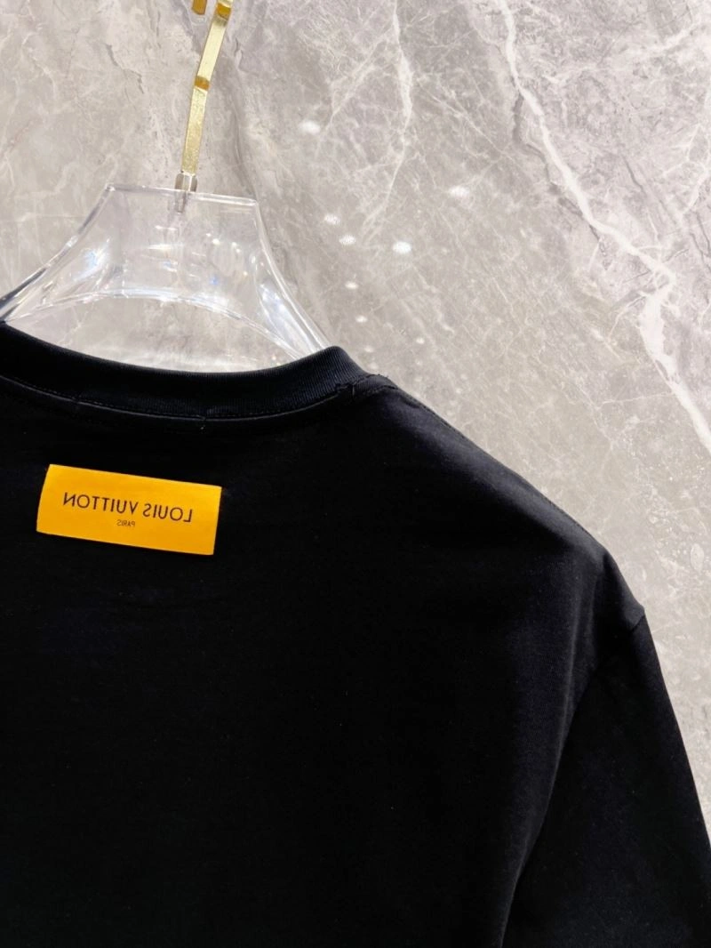 Louis Vuitton T-Shirts Durable 136059