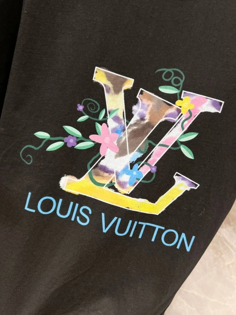 Louis Vuitton T-Shirts Durable 136059