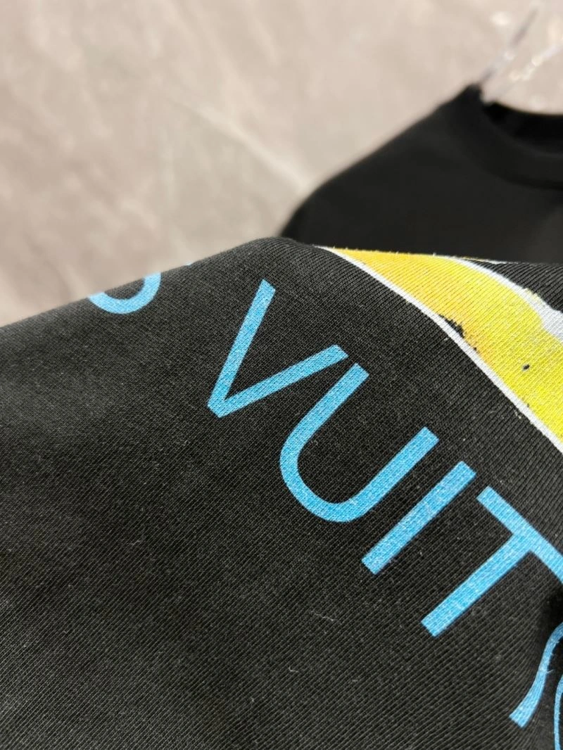 Louis Vuitton T-Shirts Durable 136059