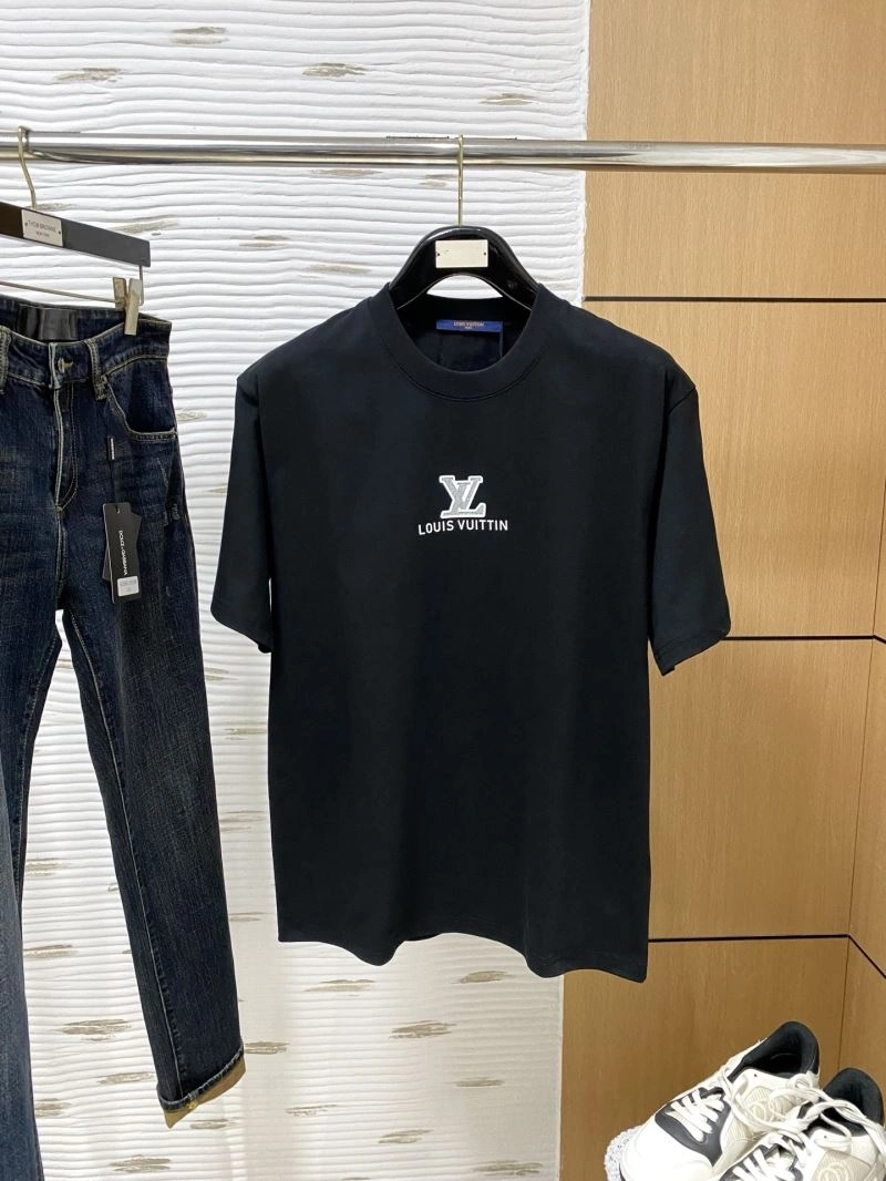 Supportive Louis Vuitton T-Shirts 136074