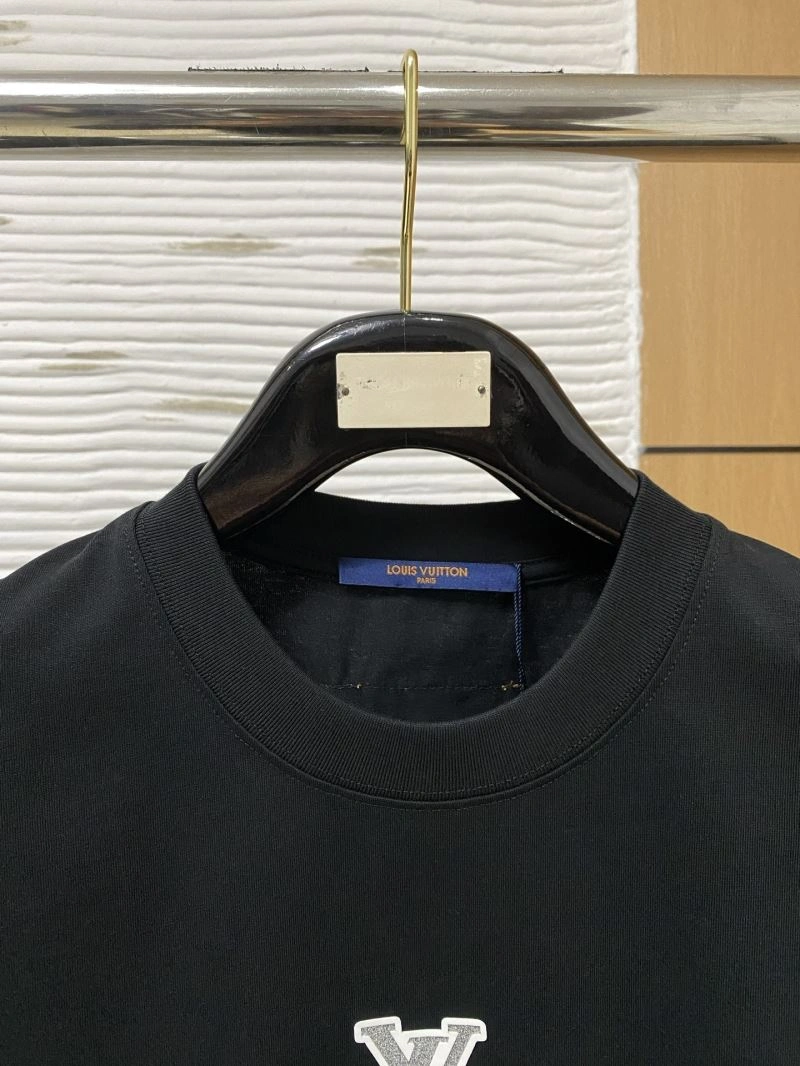 Supportive Louis Vuitton T-Shirts 136074