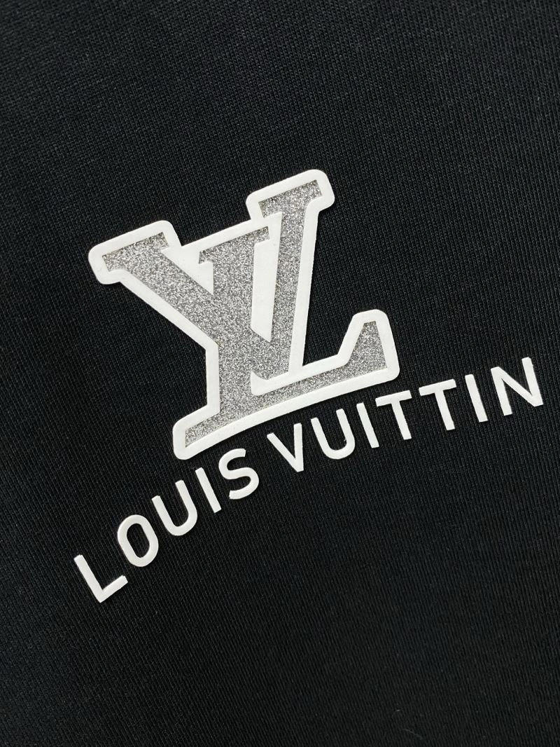Supportive Louis Vuitton T-Shirts 136074