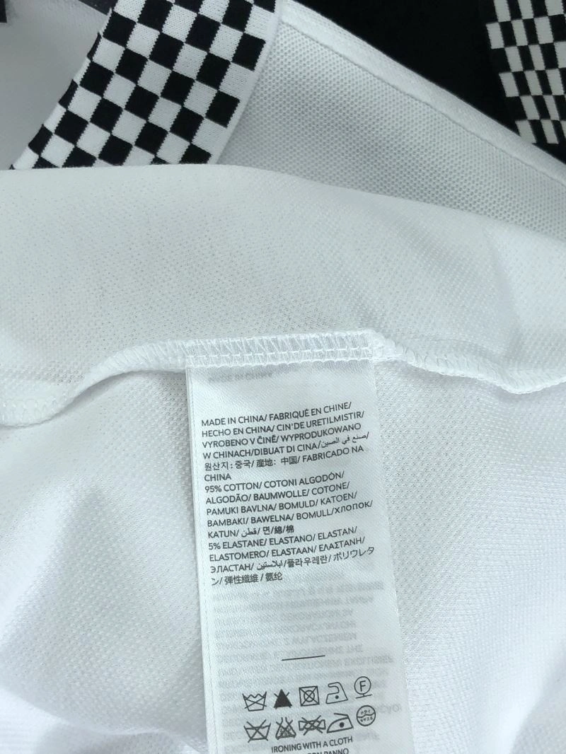 Flexible Louis Vuitton T-Shirts 136076