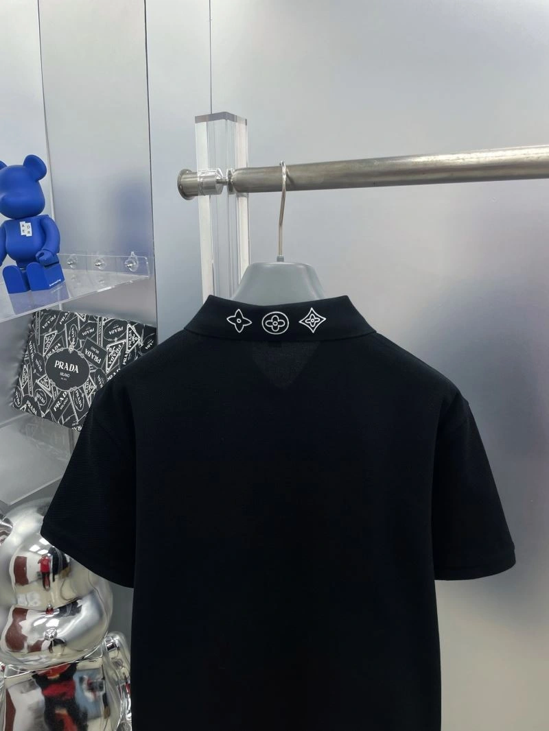 Louis Vuitton T-Shirts Neat 136050