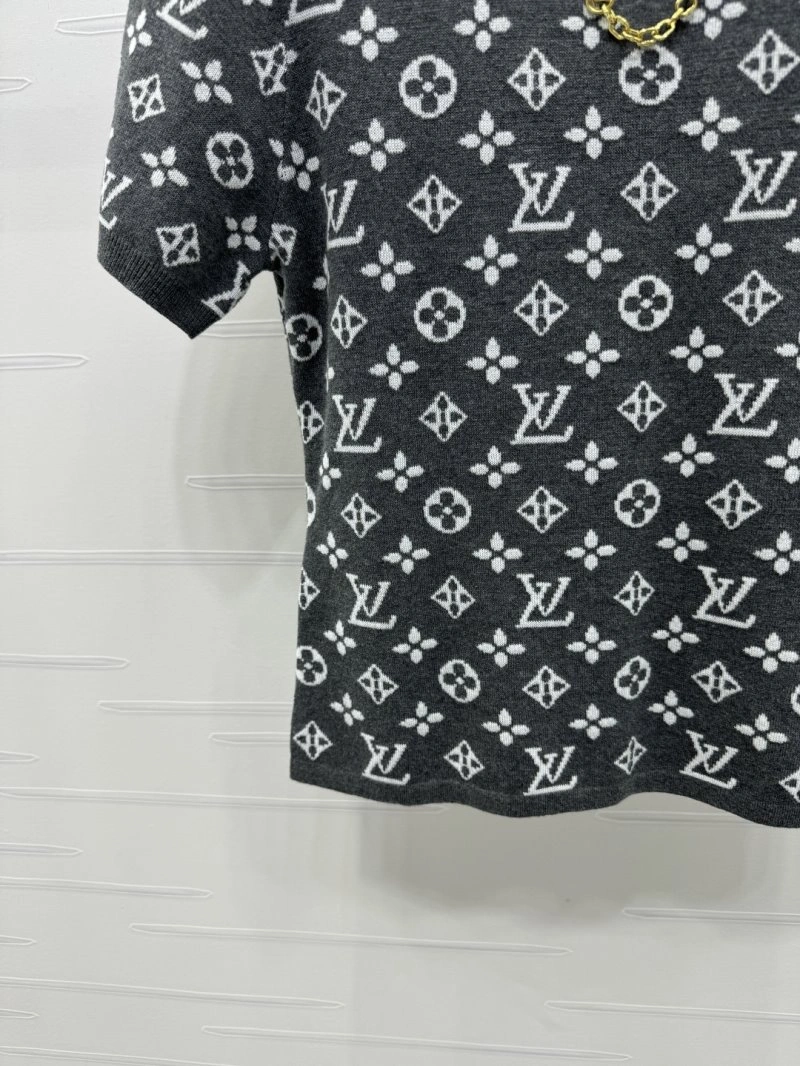 Compact Louis Vuitton T-Shirts 131008