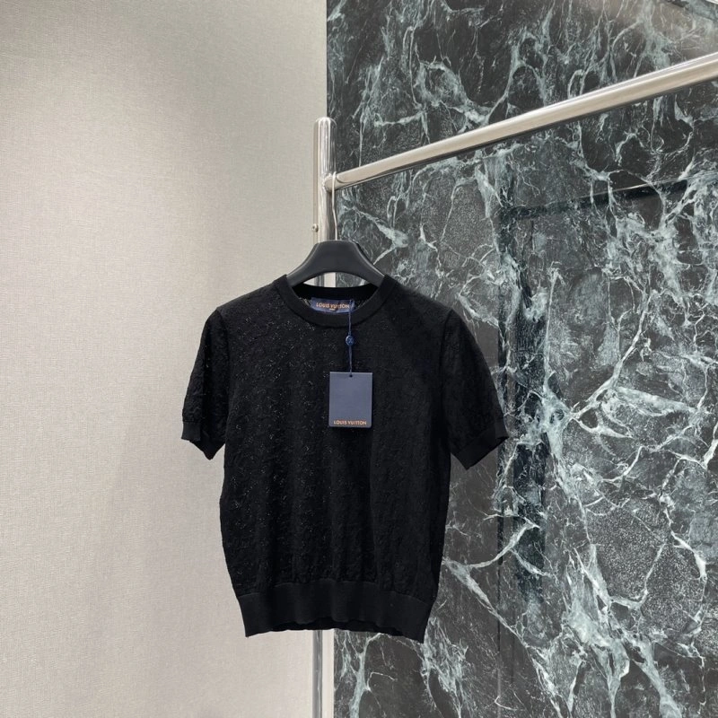 Minimalist Louis Vuitton T-Shirts 131011