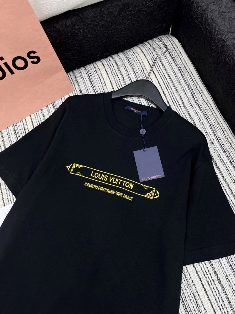 Louis Vuitton T-Shirts ZipUp 130989