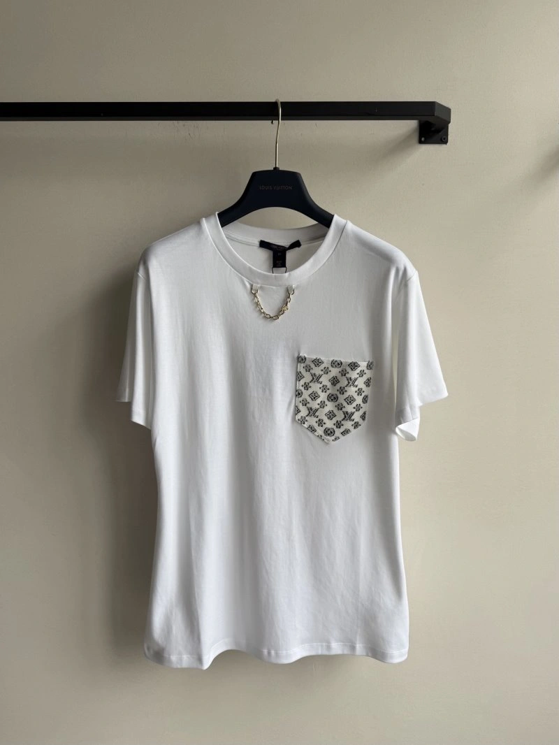 FashionForward Louis Vuitton T-Shirts 130981