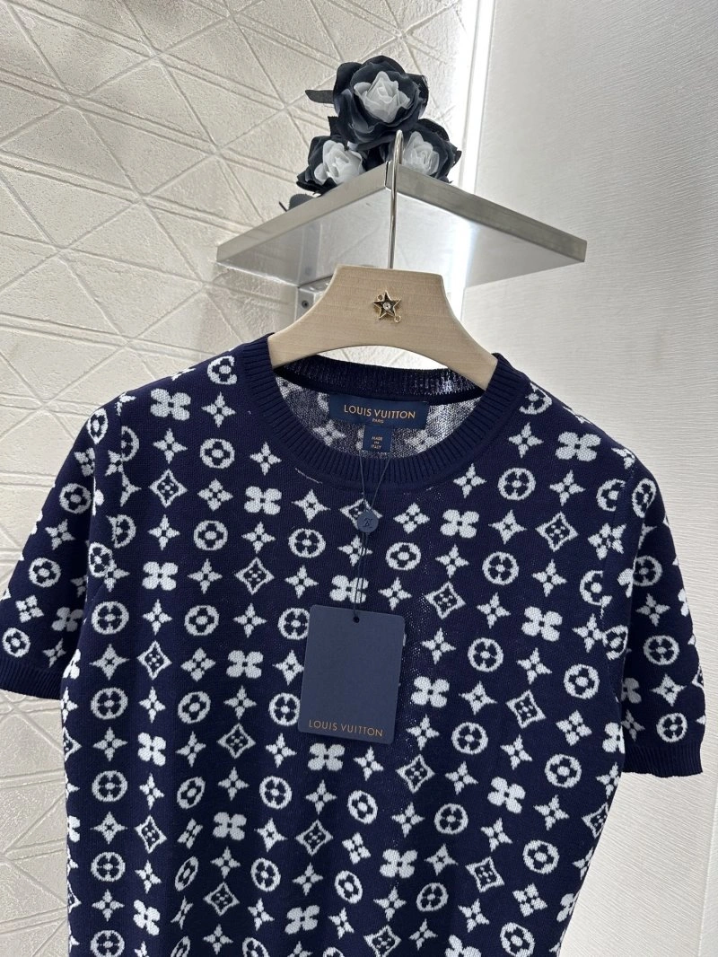 SmartChoice Louis Vuitton T-Shirts 130979